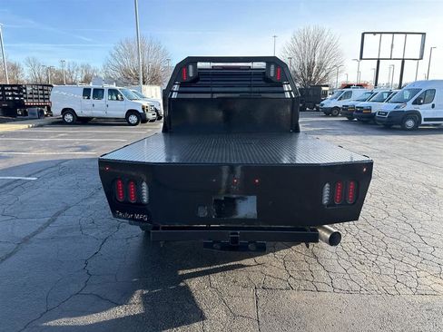 Used 2024 Chevrolet Silverado 2500 LT w/ Convenience Package image 8