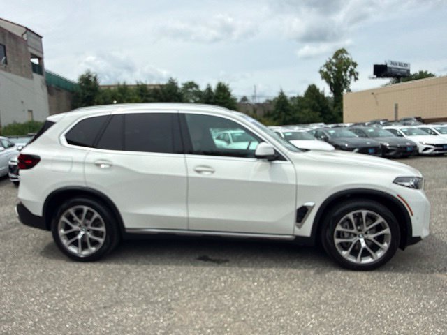 Used 2024 BMW X5 xDrive40i AWD/4WD image 18