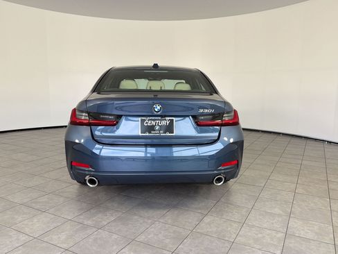 New 2026 BMW 330i Sedan w/ Premium Package RWD image 10