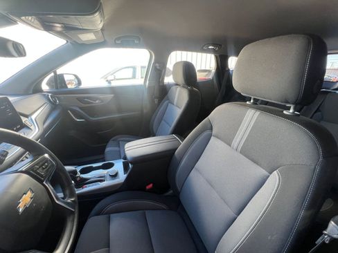 Used 2025 Chevrolet Blazer LT FWD image 36