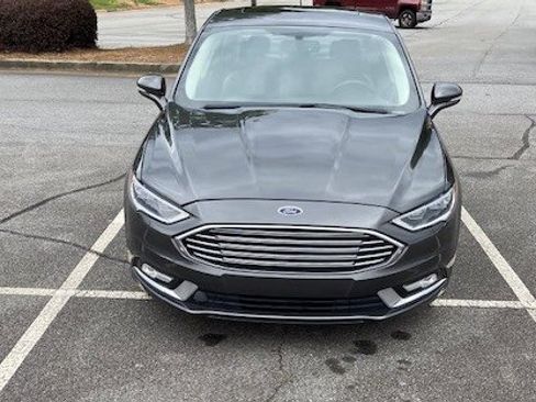 Used 2017 Ford Fusion SE w/ Equipment Group 202A AWD/4WD image 9