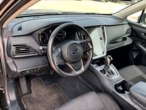 Used 2024 Subaru Outback Premium AWD/4WD image 16