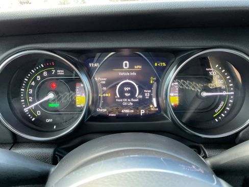 Used 2022 Jeep Wrangler Unlimited Sahara w/ Cold Weather Group image 20