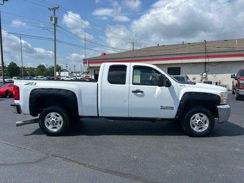 Used 2009 Chevrolet Silverado 2500 W/T AWD/4WD image 4