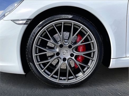 Used 2019 Porsche 911 Carrera S image 11