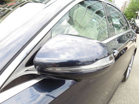 Used 2022 Mercedes-Benz E 350 4MATIC Sedan image 28