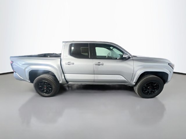 Used 2025 Toyota Tacoma SR5 RWD image 9
