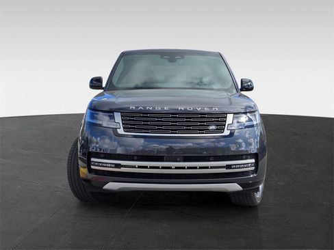 New 2026 Land Rover Range Rover SE image 2