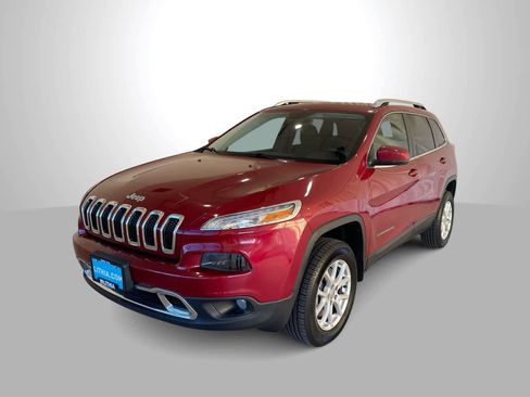 Used 2017 Jeep Cherokee Latitude w/ Safety/Convenience Group image 1