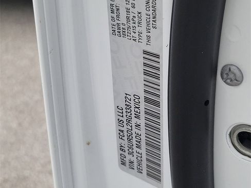 Used 2024 RAM 2500 Big Horn image 36