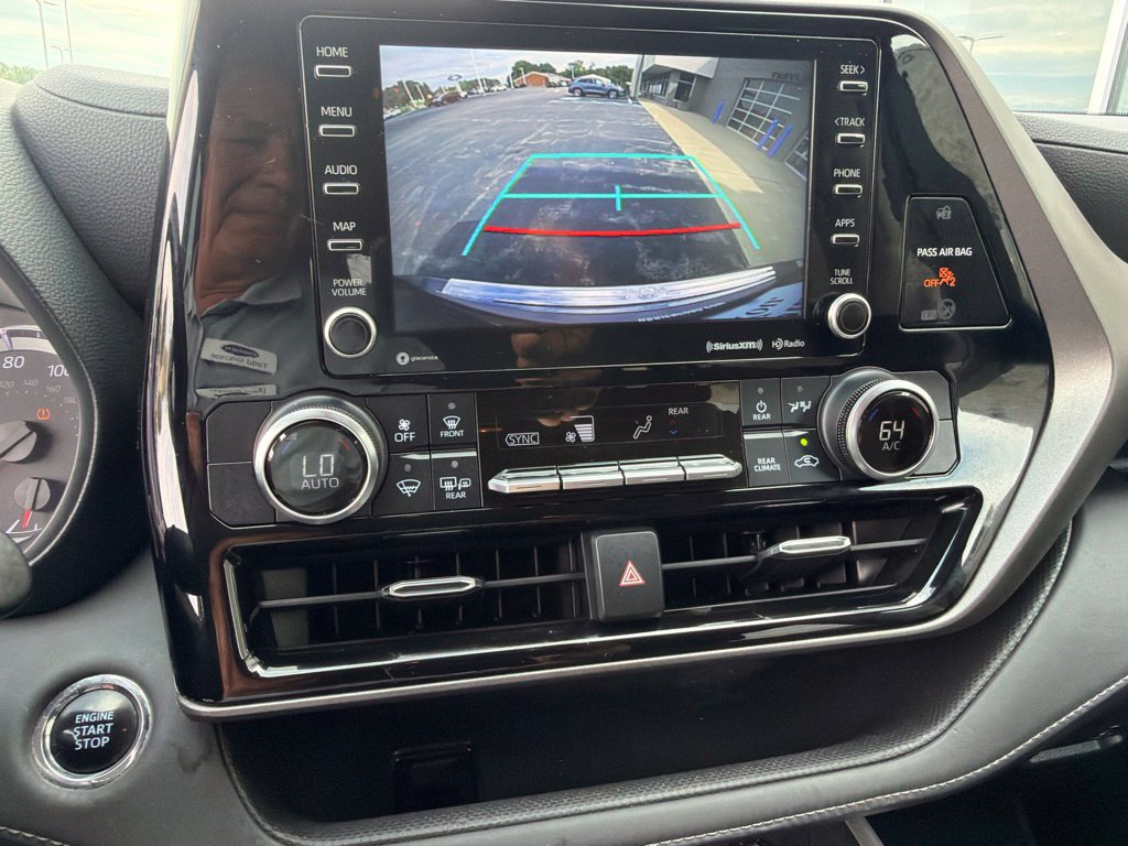 Used 2022 Toyota Highlander LE w/ Protection Package #3 (TMS) AWD/4WD image 19
