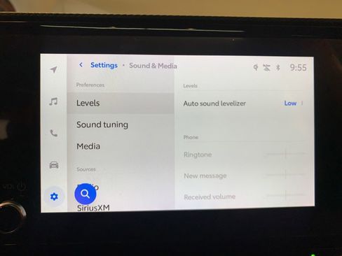 Used 2023 Toyota Highlander XSE image 28