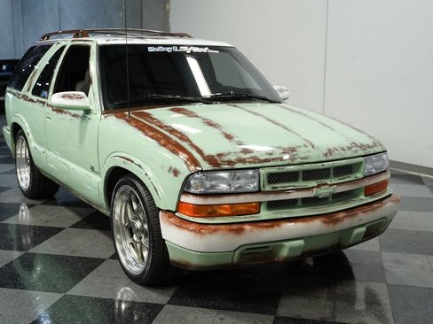 Used 2001 Chevrolet Blazer LS image 15