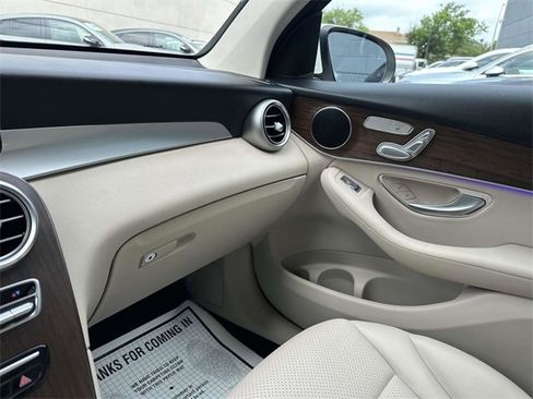Certified 2022 Mercedes-Benz GLC 300 4MATIC image 29