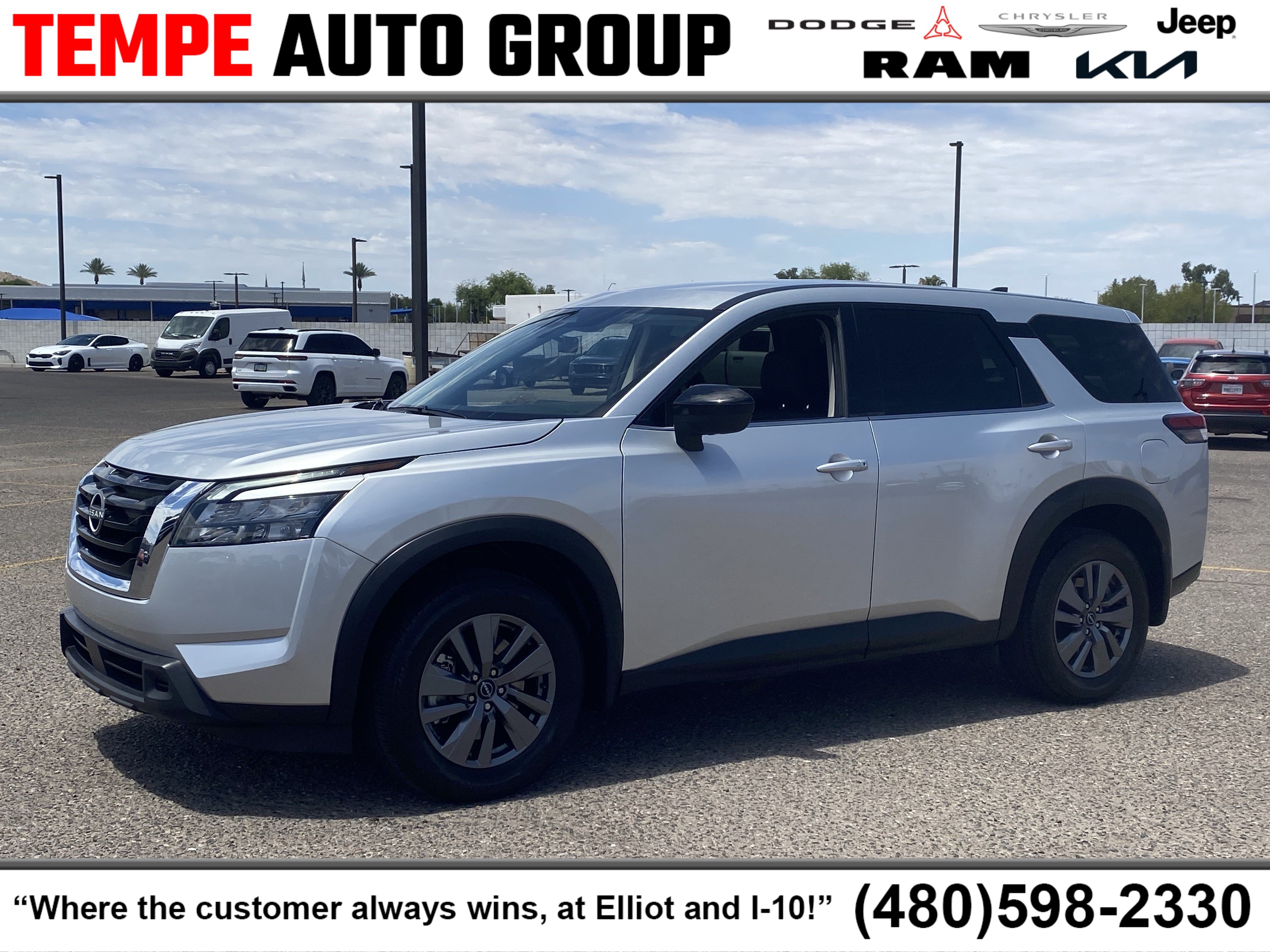 Used 2025 Nissan Pathfinder S FWD image 1