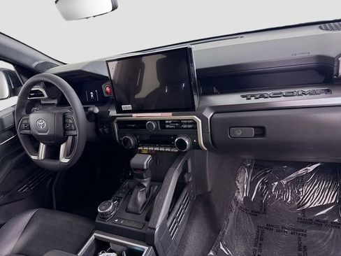 Certified 2026 Toyota Tacoma TRD Sport image 28