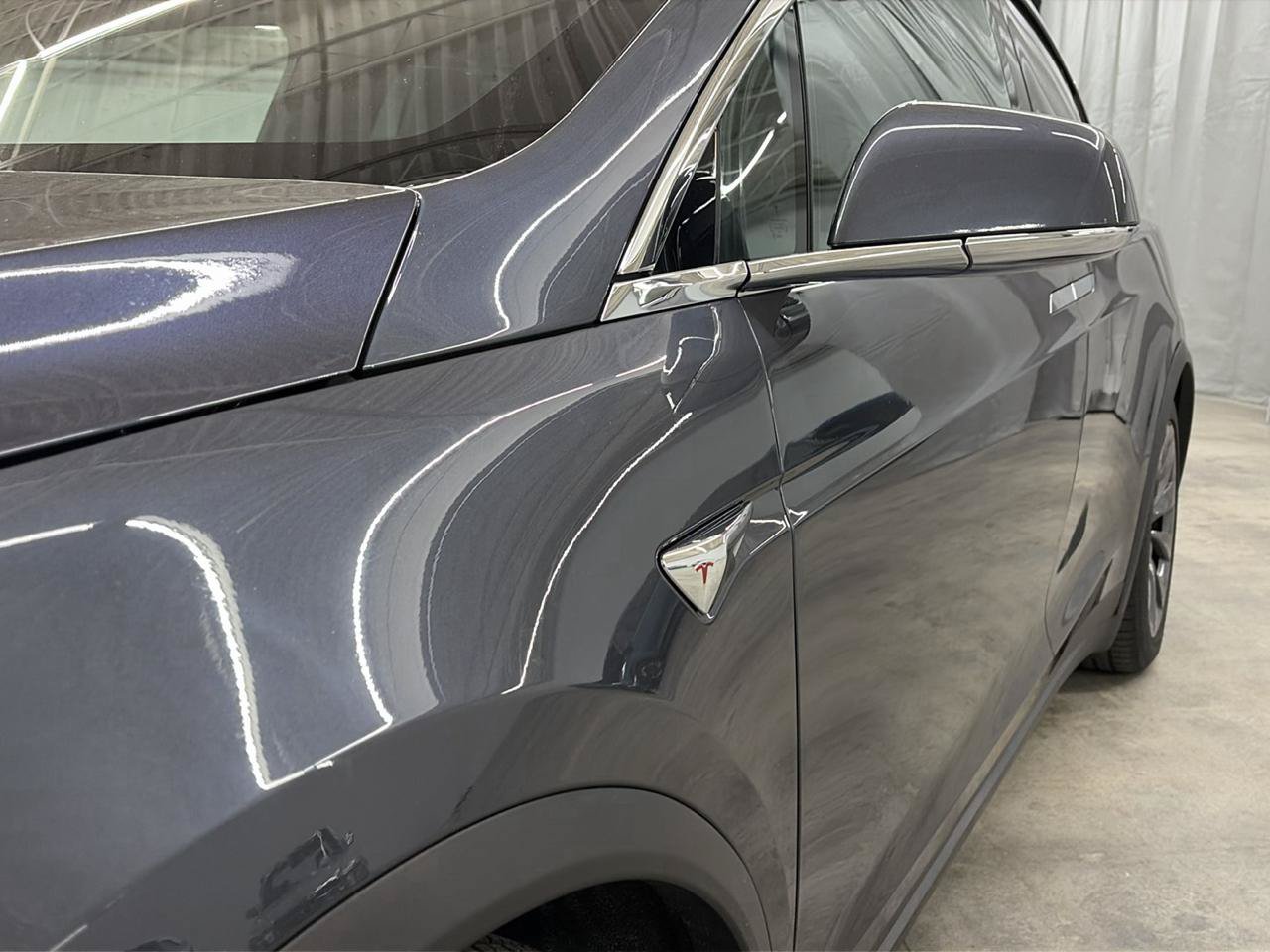Used 2018 Tesla Model X 75D AWD/4WD image 2