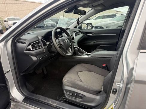 Used 2022 Toyota Camry LE FWD image 12