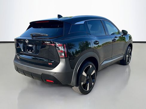 Used 2025 Nissan Kicks SR image 7