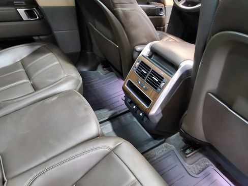Used 2019 Land Rover Range Rover Sport HSE AWD/4WD image 12