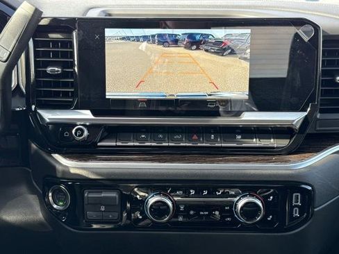 New 2026 GMC Sierra 1500 SLE image 22