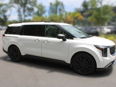 New 2026 Kia Carnival SX FWD image 21