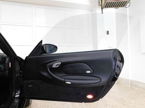 Used 2004 Porsche 911 Carrera RWD image 87