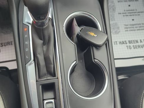 Used 2023 Chevrolet Equinox LS image 30