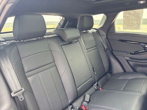 Used 2026 Land Rover Range Rover Evoque Dynamic SE AWD/4WD image 17