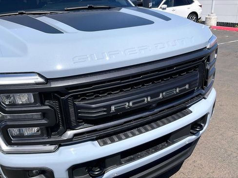 Used 2024 Ford F250 Lariat w/ Lariat Ultimate Package AWD/4WD image 4