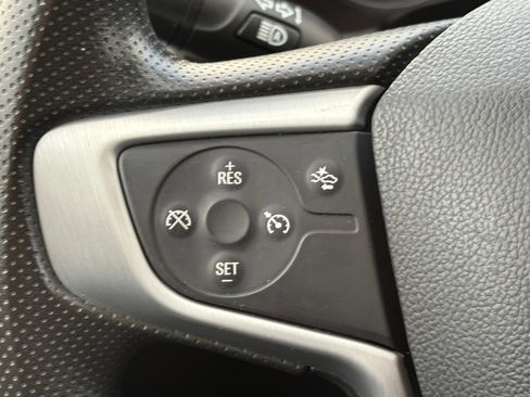 Used 2024 GMC Terrain SLE image 17