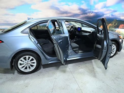 Used 2025 Toyota Corolla LE w/ LE Premium Package image 41