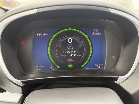 Used 2016 Chevrolet Volt LT FWD image 19