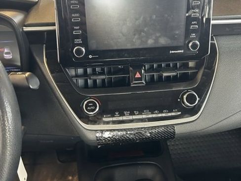 Used 2021 Toyota Corolla LE image 10