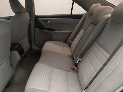 Used 2017 Toyota Camry LE image 18