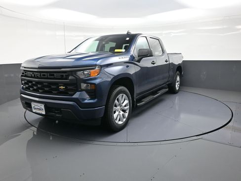 Used 2023 Chevrolet Silverado 1500 Custom image 7