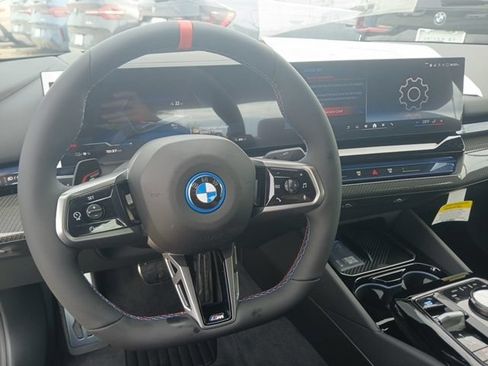 New 2026 BMW i5 M60 w/ Premium Package AWD/4WD image 21