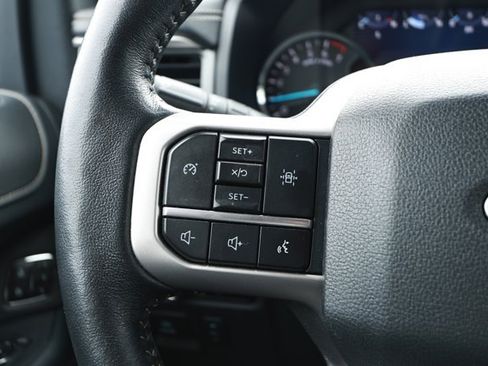 Used 2024 Ford Expedition XLT RWD image 13