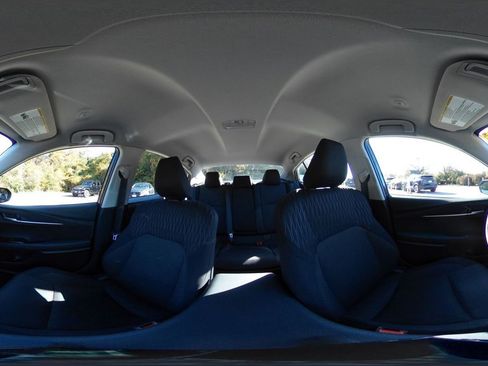 Used 2025 Toyota Camry LE image 37