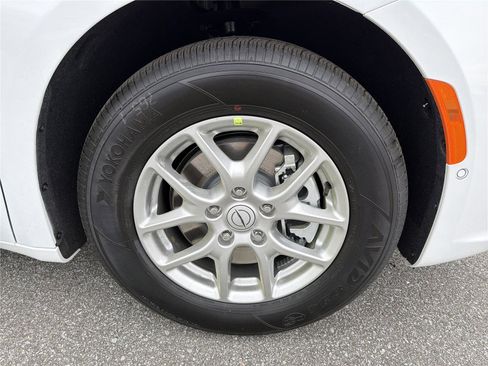 New 2026 Chrysler Pacifica Select FWD image 9