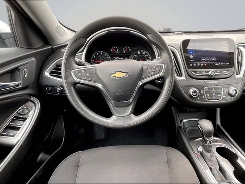 Used 2022 Chevrolet Malibu LT image 5