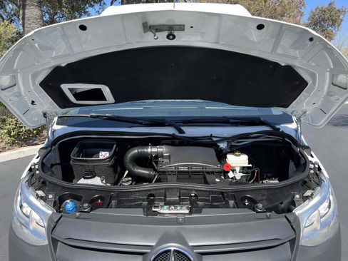 Used 2022 Mercedes-Benz Sprinter 2500 image 27