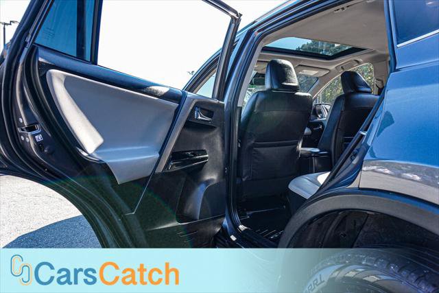 Used 2018 Toyota RAV4 Limited FWD image 32