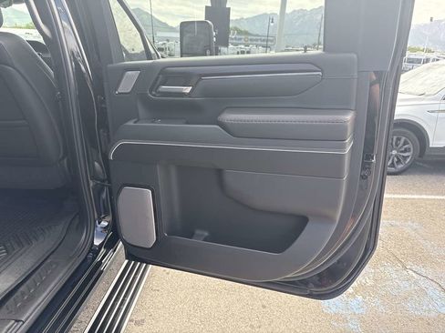 Used 2025 GMC Sierra 2500 AT4X w/ AT4X AEV Edition AWD/4WD image 26