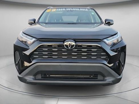 Used 2022 Toyota RAV4 XLE image 5