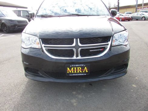 Used 2015 Dodge Grand Caravan SXT image 51