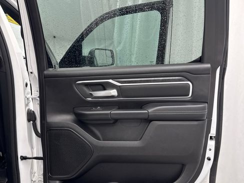 Used 2024 RAM 1500 Big Horn AWD/4WD image 34
