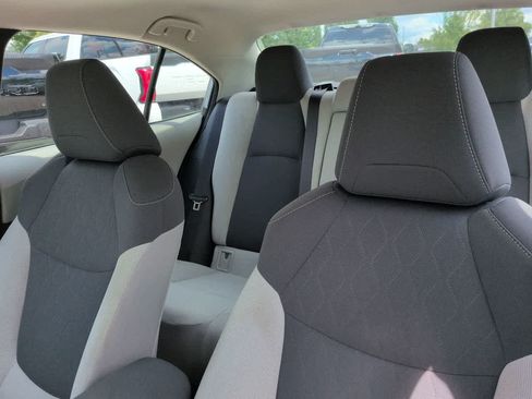 Used 2021 Toyota Corolla LE FWD image 8
