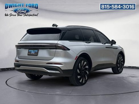 Used 2025 Lincoln Nautilus Reserve w/ Jet Appearance Package AWD/4WD image 5