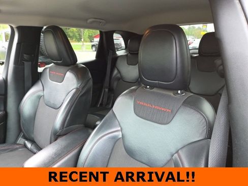 Used 2015 Jeep Cherokee Trailhawk w/ Cold Weather Group image 15